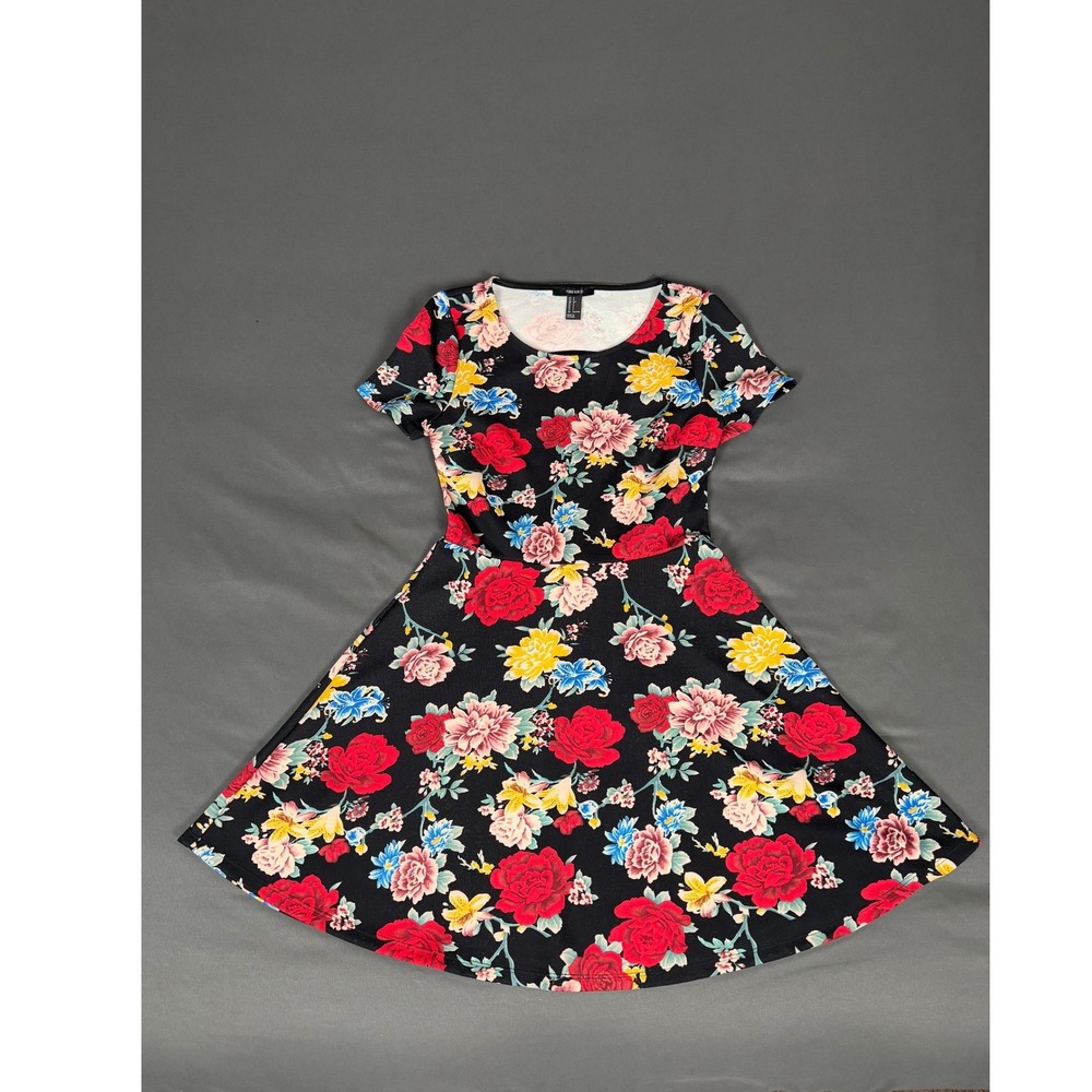 Forever 21 Skater Dress Womens Small Black Floral Cutout Back Short Sleeve